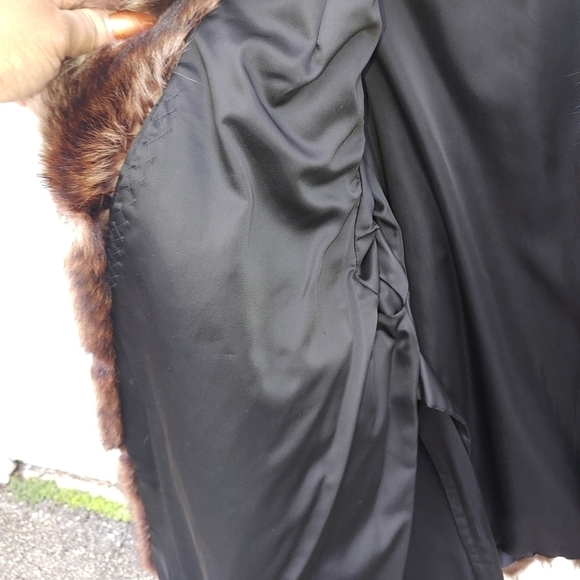 REAL FUR RACCOON STROLLER COAT W/ Hooks and Button SIZE LARGE/XLARGE - Picture 10 of 12